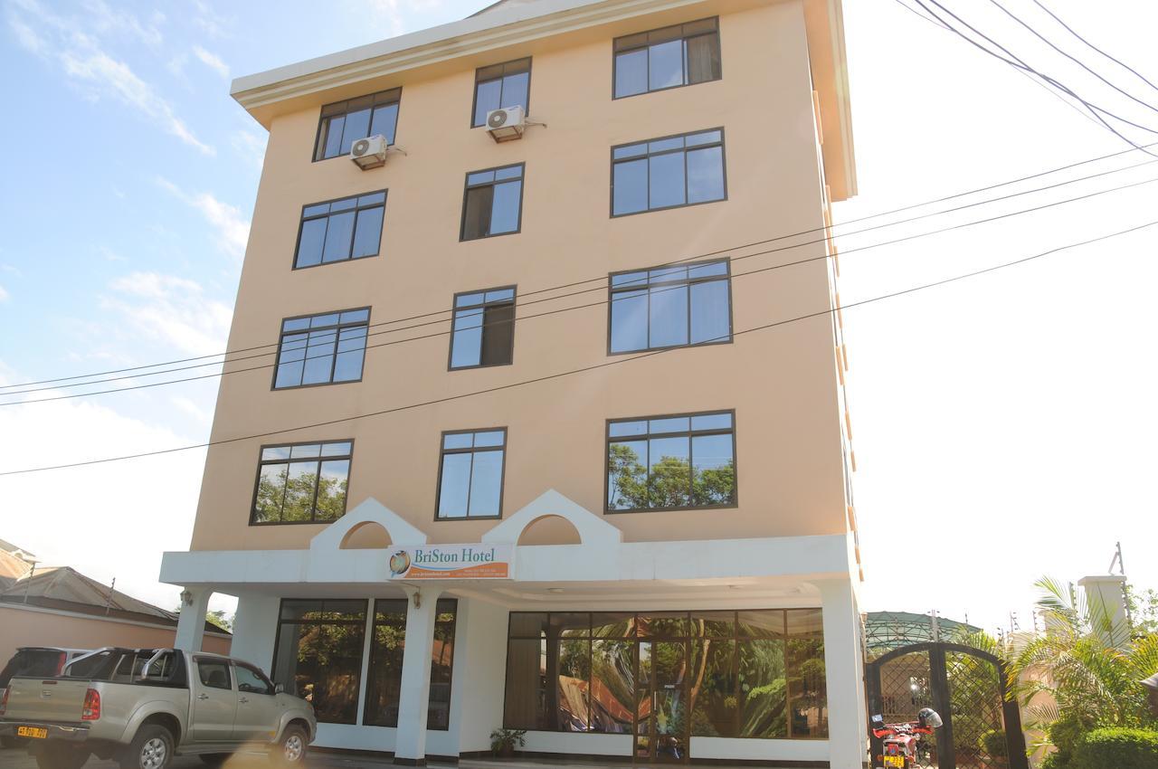 Briston Hotel Аруша Екстериор снимка