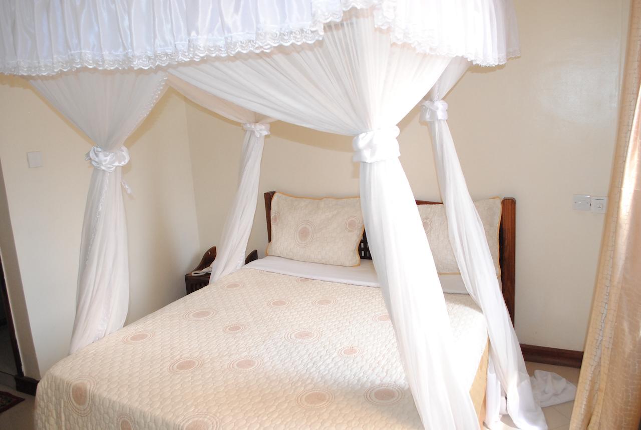 Briston Hotel Аруша Екстериор снимка